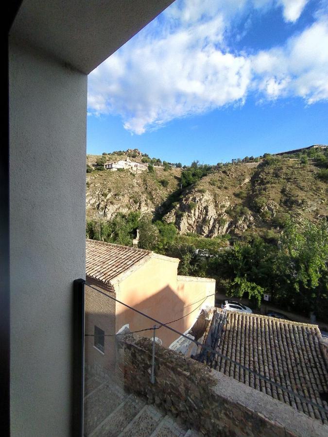El Susurro Del Tajo. El Rio Toledo Exterior foto